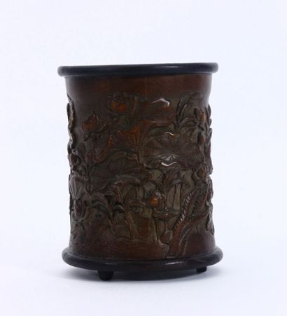 CHINE Pot à pinceaux en bambou Fin XIXème siècle Haut: 16,5 cm