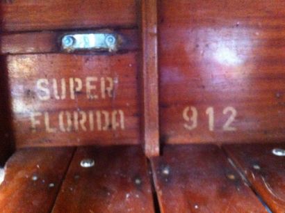 null Chantier: RIVA Provenance: Italie Type: Super Florida Année: 1965 Numéros de...