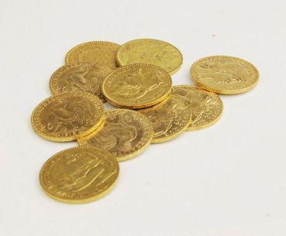 null LOT DE PIECES en or jaune composé de pièces de 20 Francs et de Napoléon. Poids...