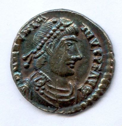 null "MAGNUS MAXIMUS (383-388) Silique «Rome» frappé à Trèves. (1,91 g) Cohen 20,...