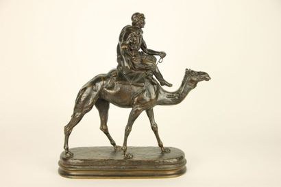 Charles VALTON (1851-1918) Le Chamelier Bronze à patine brune signé sur la terrasse...