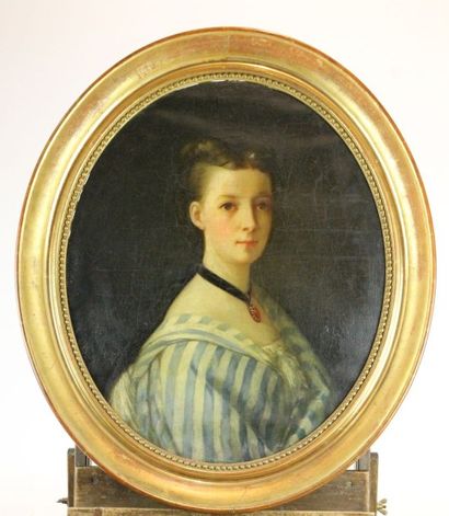 ECOLE FRANCAISE DU XIXème siècle Portrait de jeune fille en buste Huile sur toile...