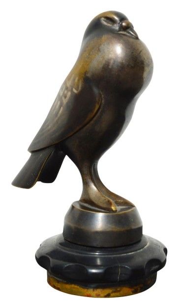 LAURENT Georges-Henri (XXème) «Pigeon» Mascotte cubiste signée G.H. Laurent, bronze...