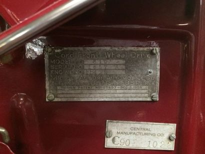 1951 CHRYSLER WINDSOR DELUXE CONVERTIBLE 
Châssis: 709384494 
Carte grise de collection...
