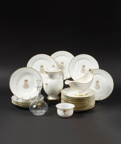null Service de l'empereur Napoléon III Ensemble de 14 assiettes plates En porcelaine...