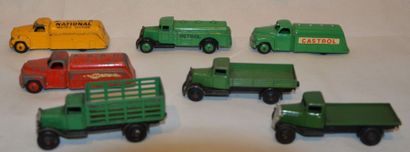null Ensemble de 4 Camions – Vert et noir, 2 calandres non d’origine, 2 châssis en...