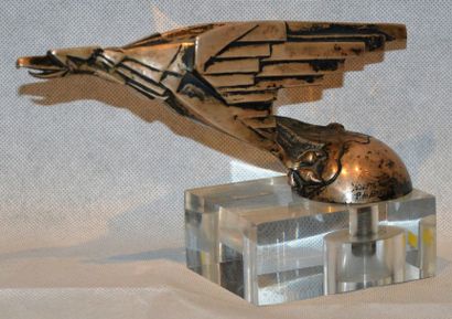 Pierre de SOETE (1886-1948) «Aigle» Mascotte marquée «Sculpté par P. De Soëte». Exclusivité...