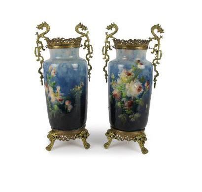 MONTIGNY-SUR-LOING - Atelier de Georges Delvaux 
Paire de vases de forme balustre...