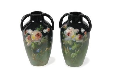 MONTIGNY-SUR-LOING - Atelier de Georges Delvaux 
Paire de vases à anses doubles à...