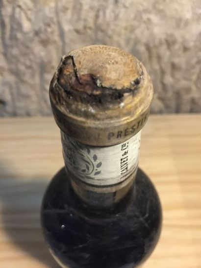 null 1 BLLE
Château CHEVAL BLANC (St Emilion 1er GCC) mise Cruse 1947
Bon niveau/capsule...