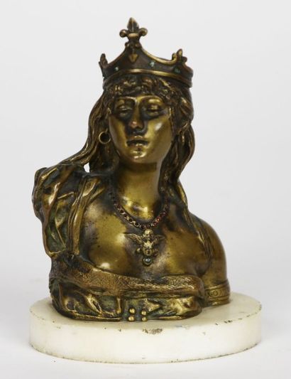 Armand GUENARD (XIXème siècle) Reine orientale Bronze à patine dorée
Haut: 13 cm