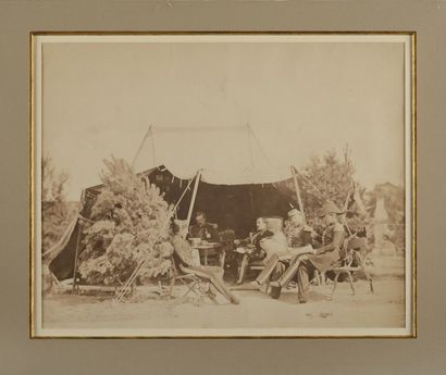 Gustave LE GRAY (Paris 1820 - Le Caire 1884) «L’état-major de NAPOLÉON III au camp...