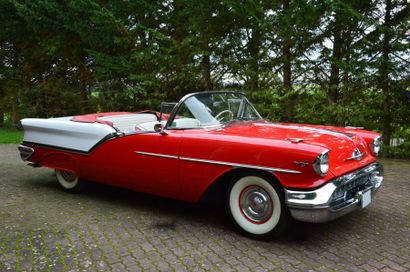 null 1957 OLDSMOBILE SUPER 88 CONVERTIBLE 
Châssis n° 578M9395
Carte grise française

...