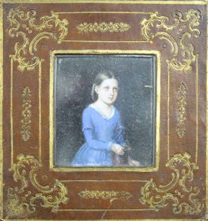 ECOLE FRANCAISE DU XIXème siècle Portrait d'enfant
Miniature 6 x 5,5 cm