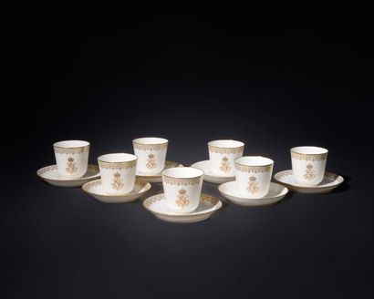 null SERVICE A CAFE AU CHIFFRE DE L'EMPEREUR NAPOLEON III Ensemble en Porcelaine...