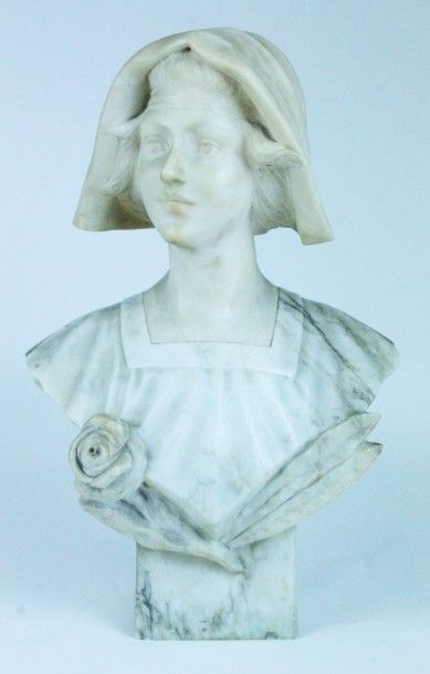 M. VITY (XIX-XXèmes siècles) Buste de jeune femme Sculpture en albâtre signée sur...