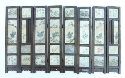 CHINE Paravent de lettre en bois et pierre dure à 8 volets
 Fin XIXème siècle
 Haut...