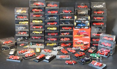 null "70 Miniatures Ferrari" Ensemble de plus de 70 de Ferrari au 1/43eme.