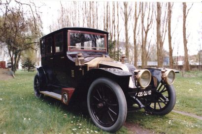  1911 RENAULT type CB 
 Carrosserie LABOURDETTE 
Châssis n° 26 929 
Moteur à 4...