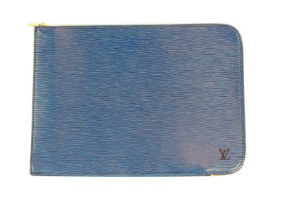 LOUIS VUITTON LOUIS VUITTON

PORTE - DOCUMENT en cuir alma de couleur bleu canard.

Dim...