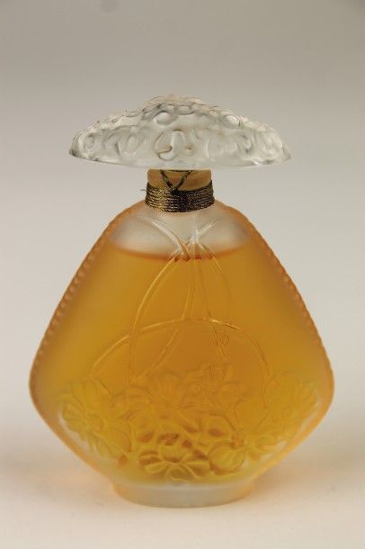 LALIQUE Parfums Fondé par Marie-Claude LALIQUE Flacon à parfum. Épreuve en cristal...
