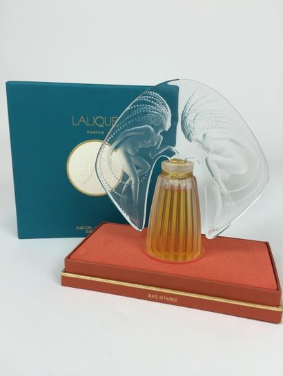 LALIQUE FLACON de parfum de collection «Les Ondines». Épreuve en cristal soufflé...