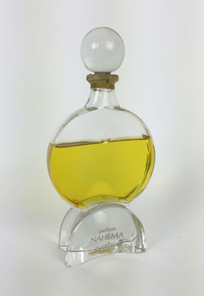 Guerlain Grand FLACON - FACTICE de parfum "Nahema". Contenant du liquide (3/4). H...