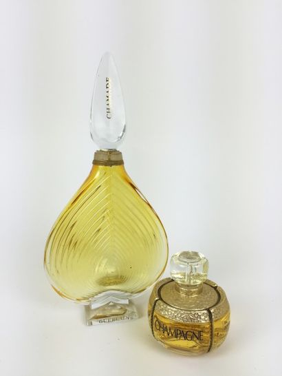 GUERLAIN, YSL FLACON - FACTICE de parfum "Chamade", 200 ml, contenant du liquide....