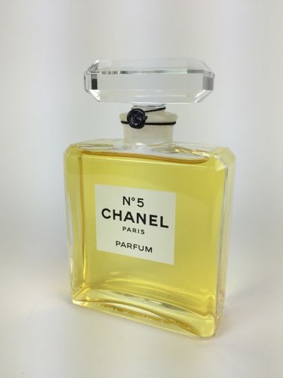 CHANEL FLACON - FACTICE « Chanel n°5 », environ 200 ml.