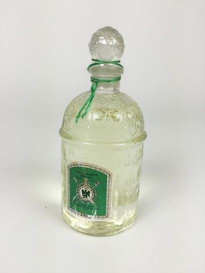 Guerlain FLACON - FACTICE d’Eau de Cologne Impériale en verre sculpté aux décors...