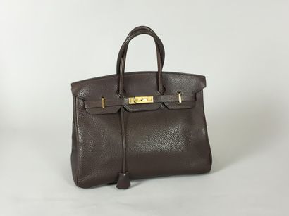 HERMES Paris SAC « Birkin » 35 cm en cuir Fjord couleur "terre". Garniture en métal...