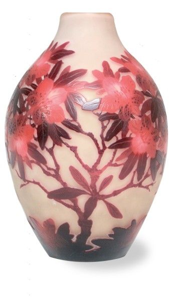 ÉTABLISSEMENTS GALLÉ (1804-1936) « Rhododendrons » Vase ovoïde à col annulaire. Épreuve...