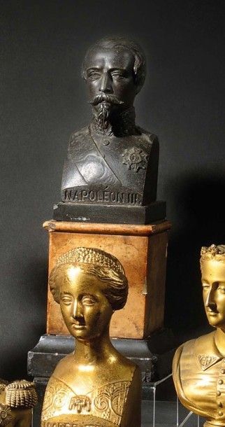 null «L'Empereur Napoléon III et l'Impératrice Eugénie».
Deux bustes en fonte de...