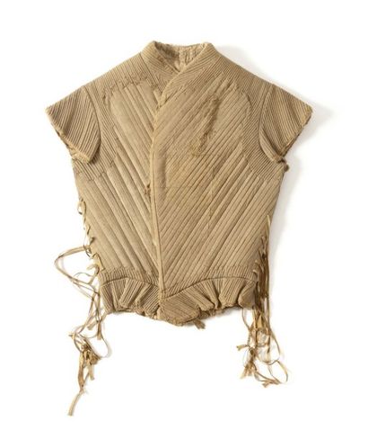 null Rare et important bustier-corset à lacets brodé par les orphelins de Luzarches...