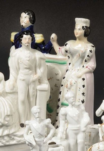 null Deux sujets en porcelaine polychrome Vieux Paris.
a- «L'Empereur Napoléon III...