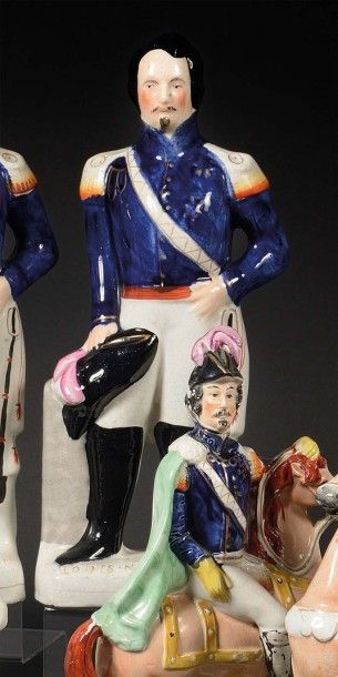 null «Louis Napoléon Prince Président».
Sujet en pied en porcelaine polychrome.
Haut.:...