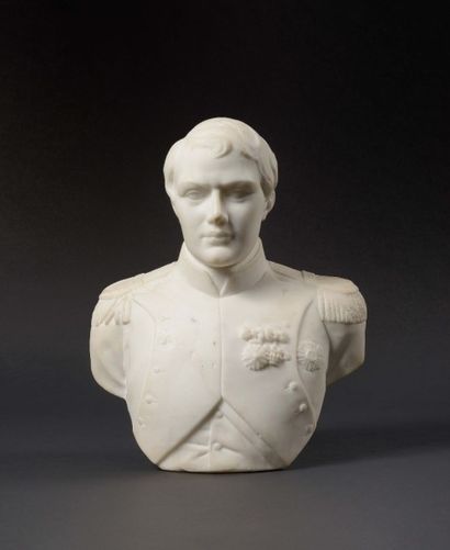 Houdon, d'après «L'Empereur Napoléon Ier en uniforme»
Buste en marbre blanc.
Ht.:...