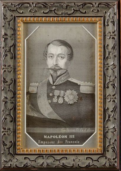 null Trois tissages en soie.
a) «L'Empereur Napoléon III, l'Impératrice et le Prince...