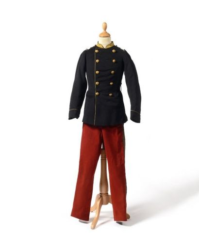 null UNIFORME DE S.A.I. LE PRINCE IMPERIAL provenant du peintre Jules LEFEBVRE Uniforme...