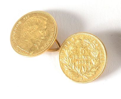  Paire de petits boutons de manchettes en or, montée avec deux pièces en or à l'effigie...