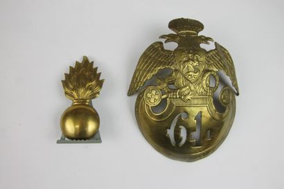 null RUSSIE Ensemble comprenant une plaque de casque, modèle 1846 du 61ème Régiment...