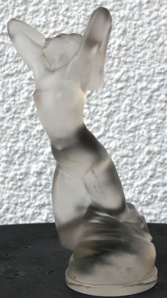 null René Jules LALIQUE ( 1860- 1945) « Vitesse » Statuette signée R. Lalique et...