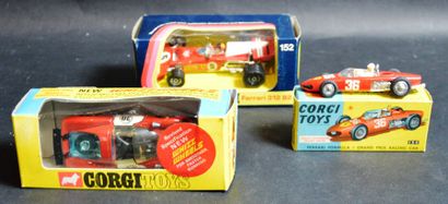null "CORGI TOYS- 3 Ferrari" Trois miniatures au 1/43°. Ref n°344, Ferrari 206 Dino...