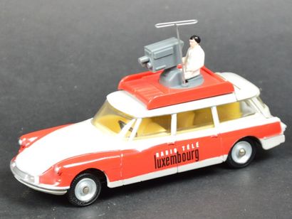null "DINKY TOYS - Citroën ID 19 Radio Luxembourg " Miniature au 1/43°. Ref n° 1404,...