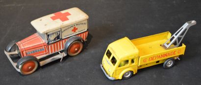 null « Ambulance et Dépanneuse Renault »

« Ambulance militaire Service de santé...