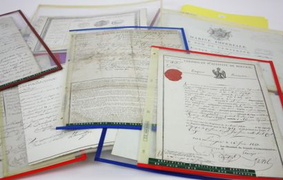 null Ensemble de huit documents Dont trois congés de la Marine impériale, un passeport,...