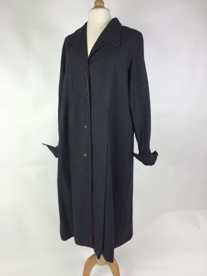 HERMES Paris Long MANTEAU en laine gris souris. Bon état. T. 42.