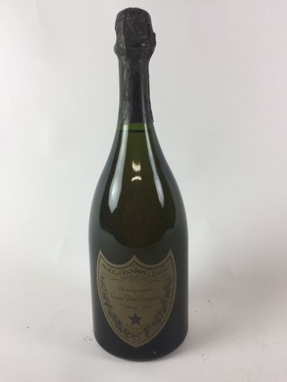 null 1 BLLE
CHAMPAGNE MOET & CHANDON CUVEE DOM PERIGNON
1976
En coffret/superbe