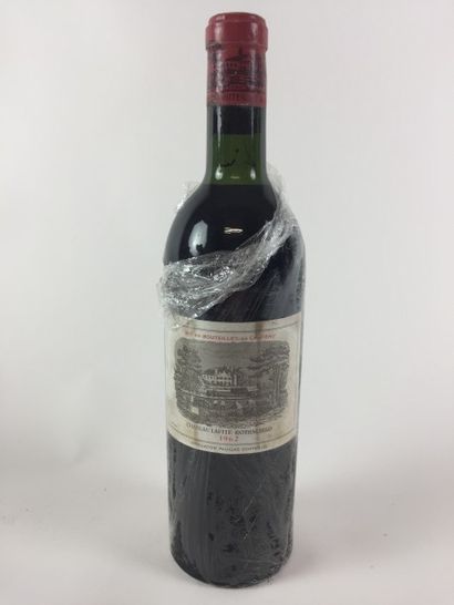 null 1 BLLE
Château LAFITE ROTHSCHILD (Pauillac)
1962
Belle