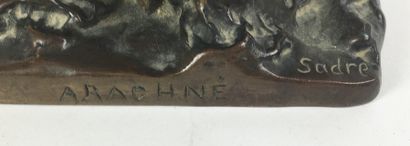 null Raymond SUDRE (1870-1962) Arachné Bronze patiné titré et signé sur la terrasse...